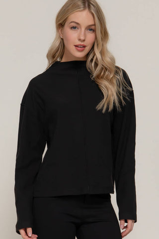 LONG SLEEVE MOCK NECK VISIBLE OVERLOCKED SEAMS DETAIL BRUSHED RIB TOP