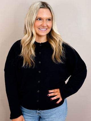 LARGE ROUND NECKLINE BUTTON DOWN LONG SLEEVES SEAMLESS DETAIL LIGHT WEIGHT KNIT CARDIGAN WOOL BLEND.