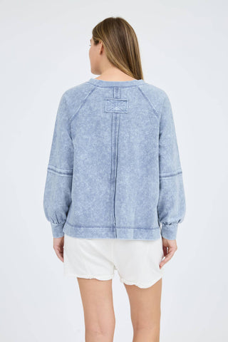 V NECKLINE LONG SLEEVES EXTENDED SHOULDER EXPOSED SEAM PATCHWORK DETAIL WASHED KNIT TOP