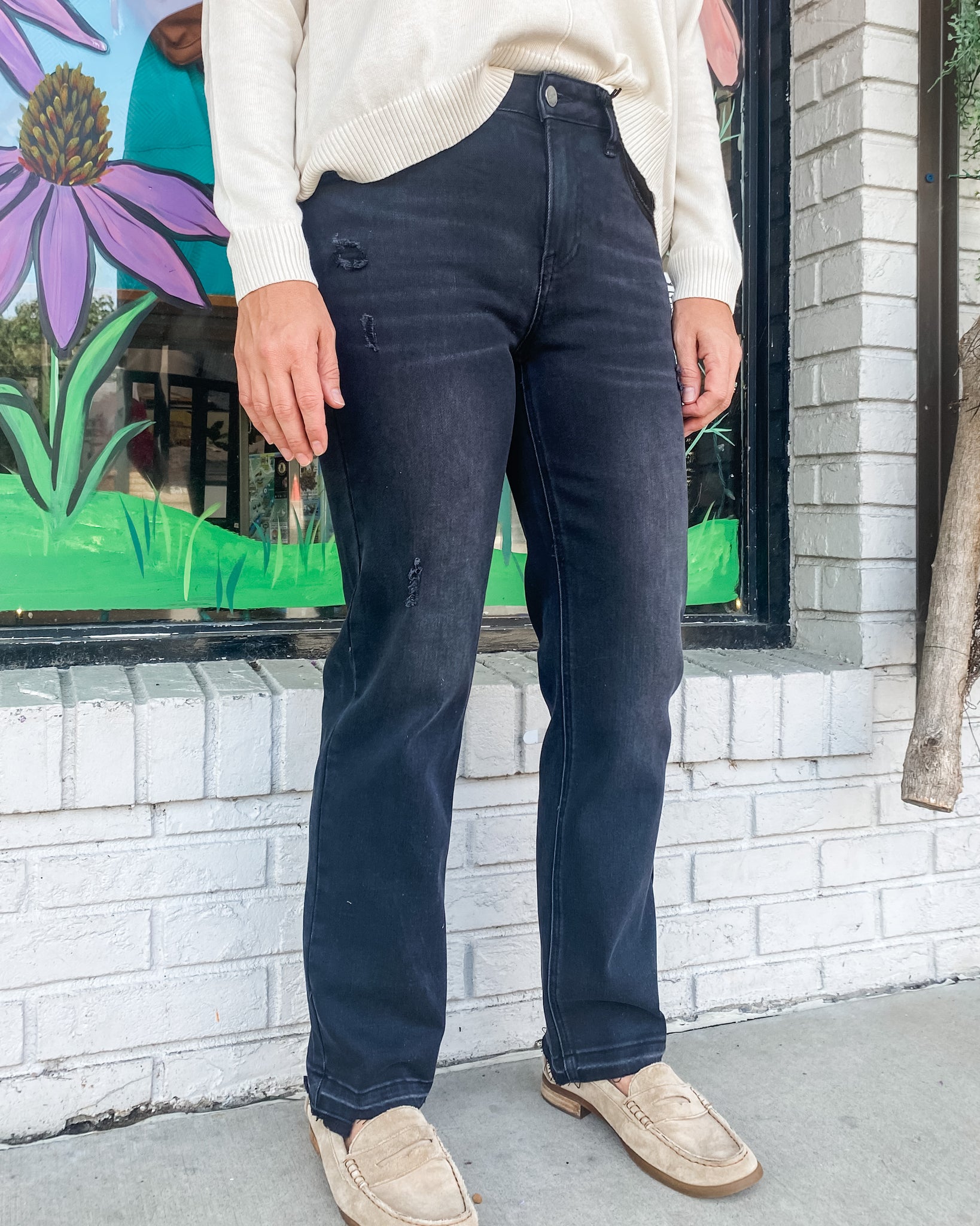 Mid Rise Straight  Black Jeans