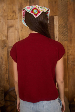 MOCK NECKLINE SLEEVELESS DROP SHOULDER CONTRAST FLORAL TRIM KNIT PULLOVER SWEATER