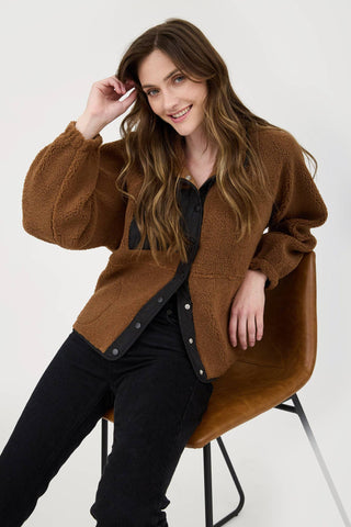 HIGH COLLARED SNAP BUTTON DOWN LONG SLEEVES POCKETS COLORBLOCK TEDDY FLEECE JACKET OUTERWEAR NOT LINED