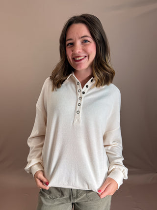 COLLARED HALF SNAP BUTTON HENLEY NECKLINE LONG SLEEVES DROP SHOULDER KNIT TOP RELAXED FIT SOLID NOT LINED KNIT TOP