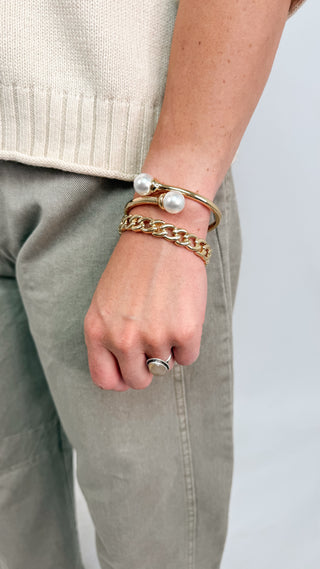 Maribel Pearl Crossover Bangle