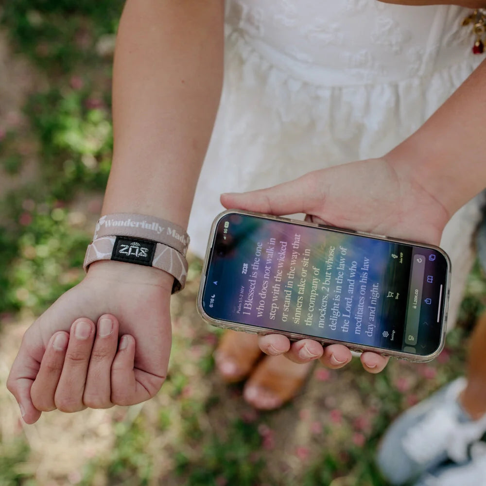 Zox Interactive Inspirational Bracelet – Humanité