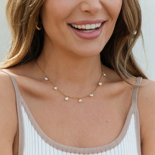 Sweet Pearl Accented Necklace